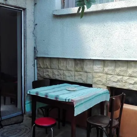 вилна зона златни пясъци, спирка ален мак Vendégház