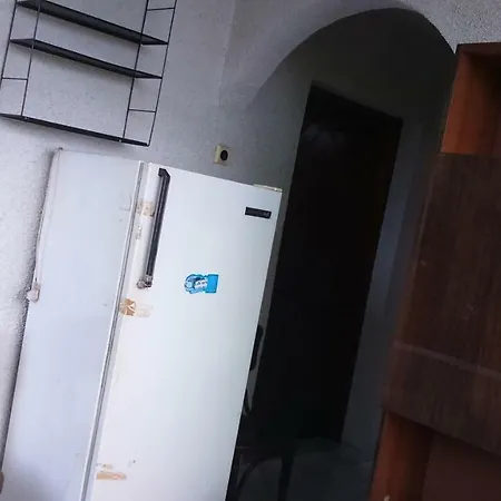 вилна зона златни пясъци, спирка ален мак Vendégház *